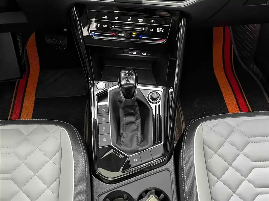 Volkswagen Tayron Tanyue 2023 280TSI 2WD Luxury Plus Advanced Edition 2023 — миниатюра 2