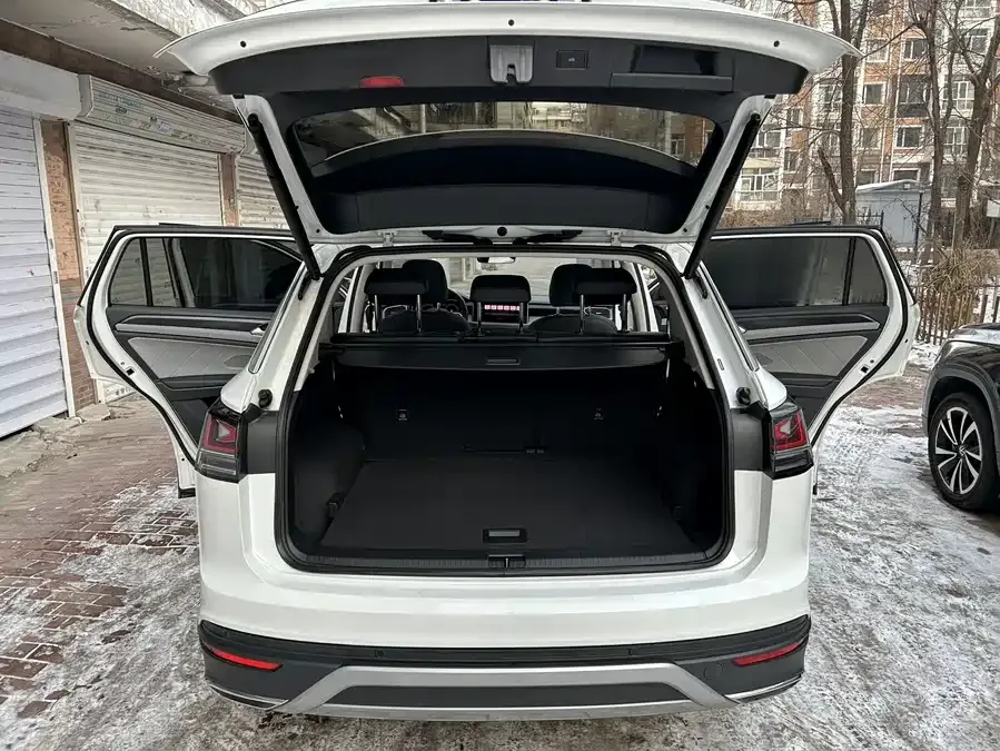 Volkswagen Tayron Tanyue 2023 280TSI 2WD Luxury Plus Advanced Edition 2023 — миниатюра 4