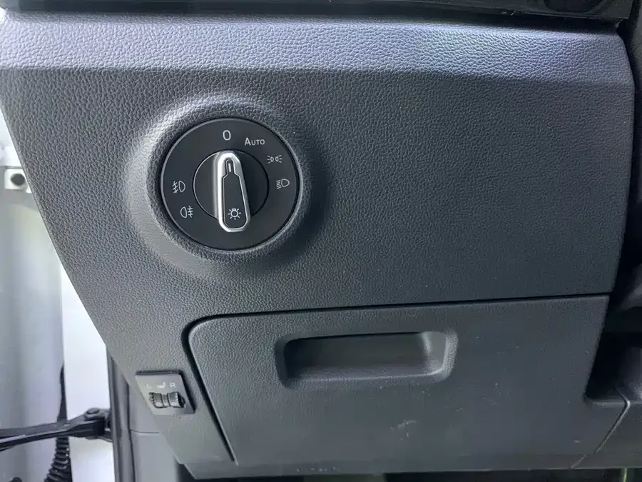 Volkswagen Tayron Tanyue 2022 280TSI 2WD Luxury Smart Edition 2022 — миниатюра 2