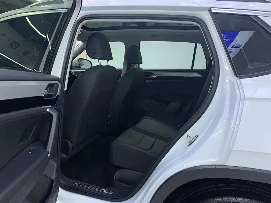 Volkswagen Tayron Tanyue 2022 280TSI 2WD Luxury Smart Edition 2022 — миниатюра 5