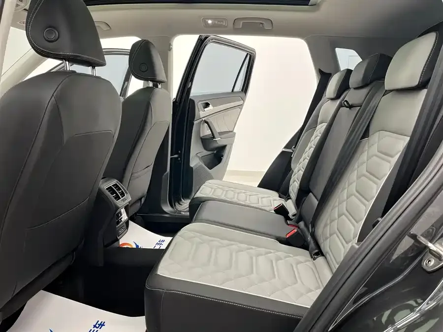 Volkswagen Tayron Tanyue 2023 280TSI 2WD Luxury Plus Advanced Edition 2023 — миниатюра 2