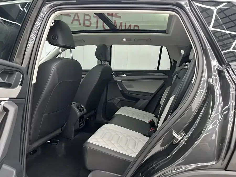 Volkswagen Tayron Tanyue 2023 280TSI 2WD Luxury Plus Advanced Edition 2023 — миниатюра 2