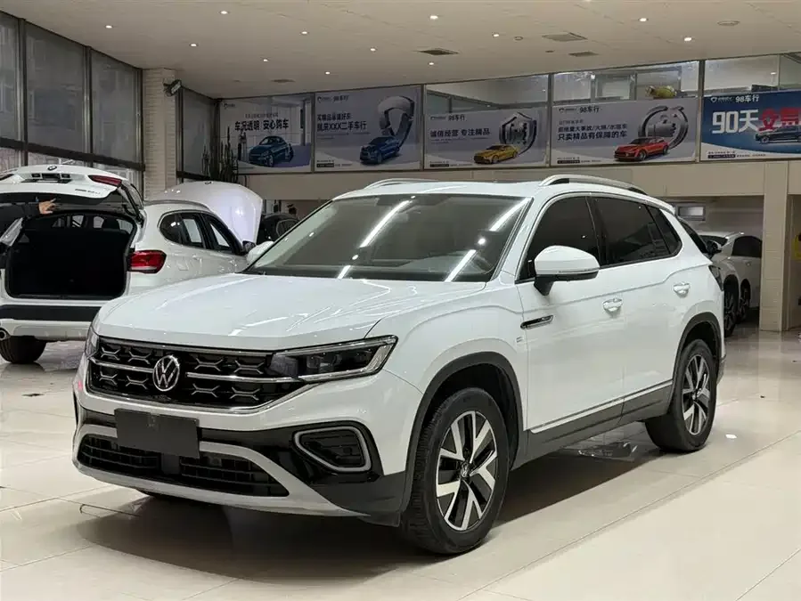 Volkswagen Tayron Tanyue 2023 280TSI 2WD Luxury Plus Advanced Edition 2023 — фото 1, купить с доставкой в Москву