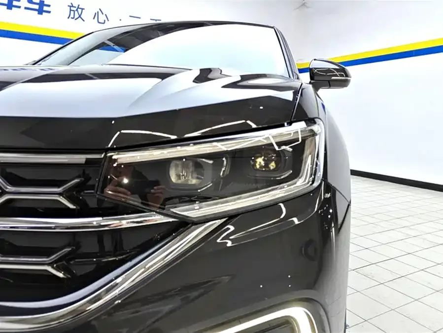 Volkswagen Tayron Tanyue 2023 330TSI 2WD Luxury Plus Advanced Edition 2023 — миниатюра 2