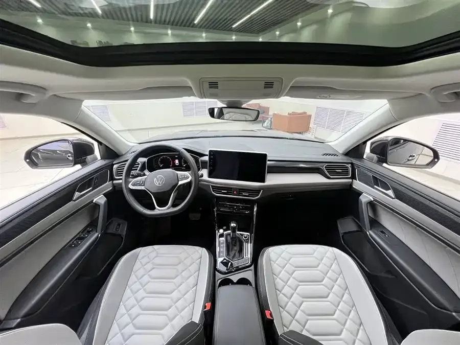 Volkswagen Tayron Tanyue 2023 280TSI 2WD Luxury Plus Advanced Edition 2022 — миниатюра 4