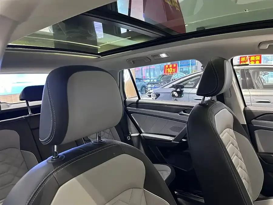 Volkswagen Tayron Tanyue 2023 300TSI 2WD Luxury Plus Advanced Edition 2023 — миниатюра 4