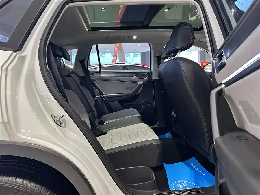 Volkswagen Tayron Tanyue 2023 300TSI 2WD Luxury Plus Advanced Edition 2023 — миниатюра 5