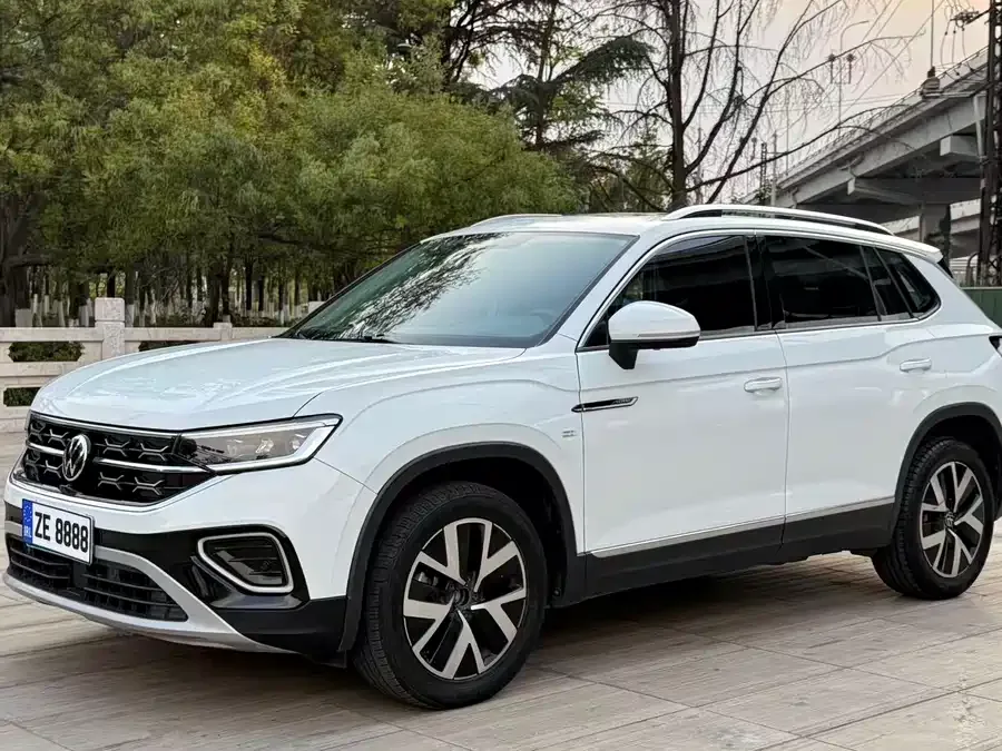 Volkswagen Tayron Tanyue 2023 330TSI 2WD Luxury Plus Advanced Edition 2023 — фото 1, купить с доставкой в Москву
