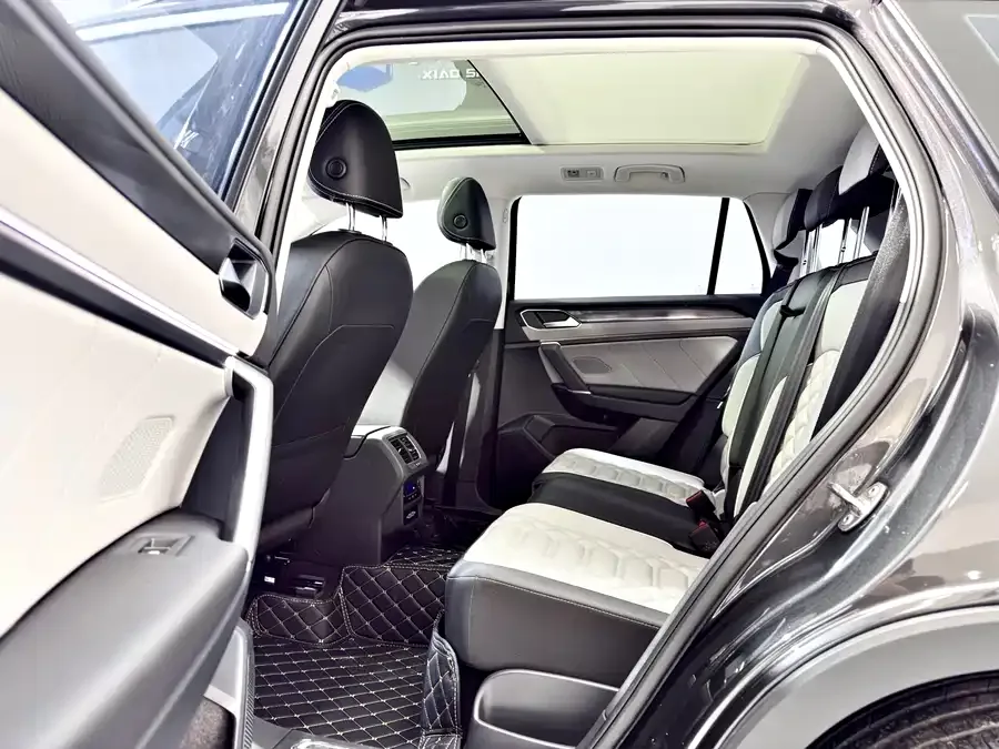 Volkswagen Tayron Tanyue 2024 330TSI 2WD Luxury Plus Advanced Edition 2024 — миниатюра 2