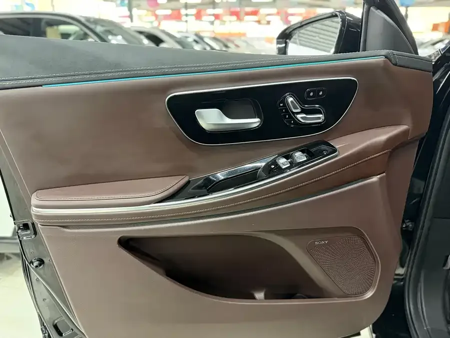 Exeed VX Xingtu Lanyue 2025 400T 4WD Star Edition 7-seater 2025 — миниатюра 2