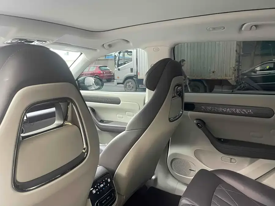 Leapmotor C11 Leapmotor C11 2024 Pure Electric 580 Premium Edition 2025 — миниатюра 2