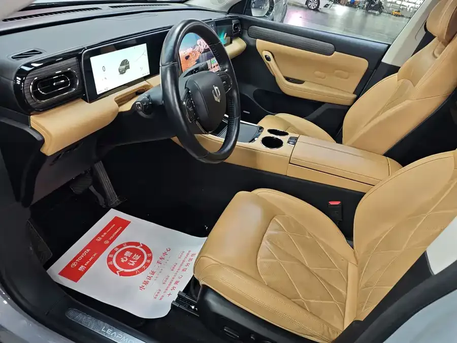 Leapmotor C11 Leapmotor C11 2024 Pure Electric 580 Premium Edition 2024 — миниатюра 2