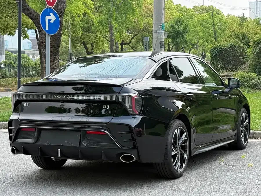 Lynk & Co 03 Lynk & Co 03 2025 1.5TD DCT Champion Edition Pro 2025 — миниатюра 3