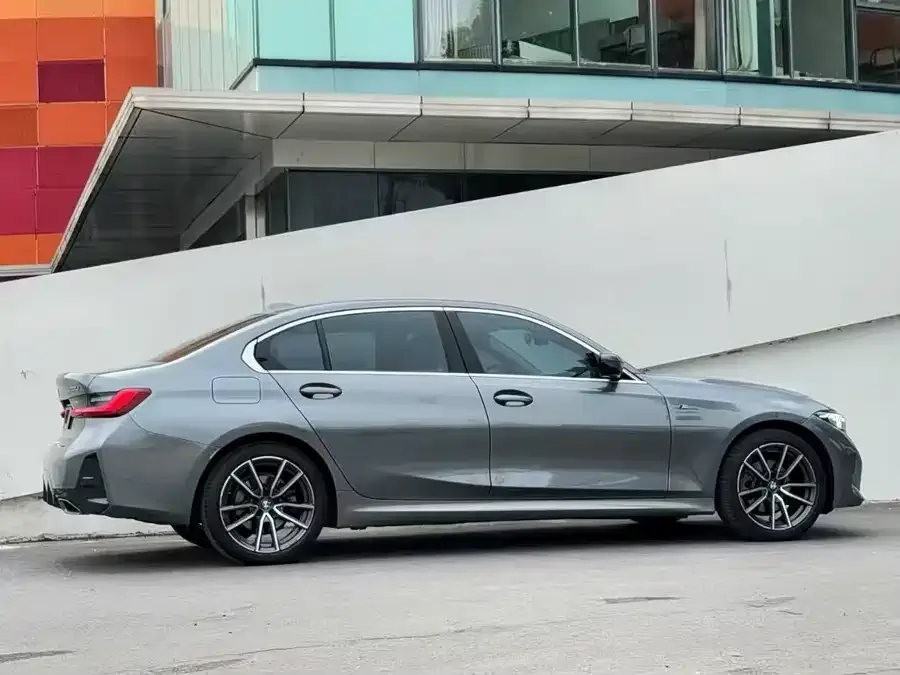 BMW 3 series BMW 3 Series 2023 320Li M Sport Package 2022 — миниатюра 3