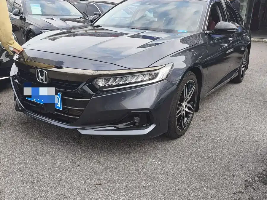 Honda Accord 2022 Accord 260TURBO Fantasy Night Premium Edition 2023 — миниатюра 3