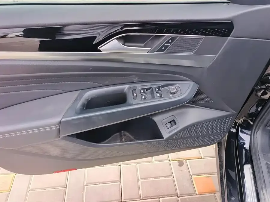Volkswagen Passat Passat 2023 facelift 330TSI Star Elite Edition 2023 — миниатюра 4