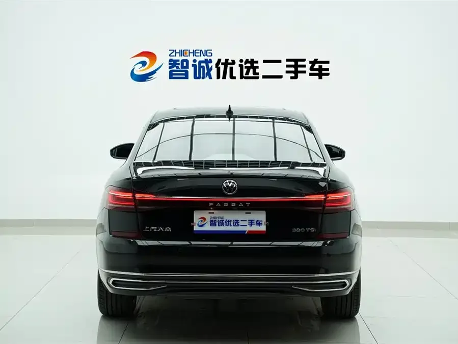 Volkswagen Passat Passat 2023 330TSI Starry Sky Deluxe Edition 2023 — миниатюра 2