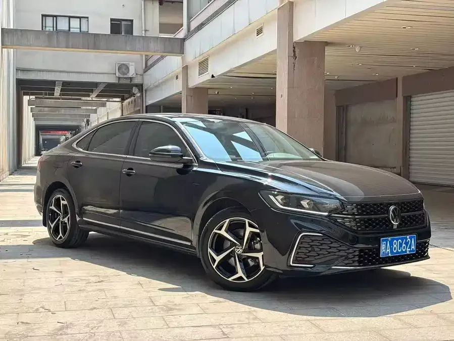 Volkswagen Passat Passat 2024 330TSI Star Elite Edition 2024 — миниатюра 3