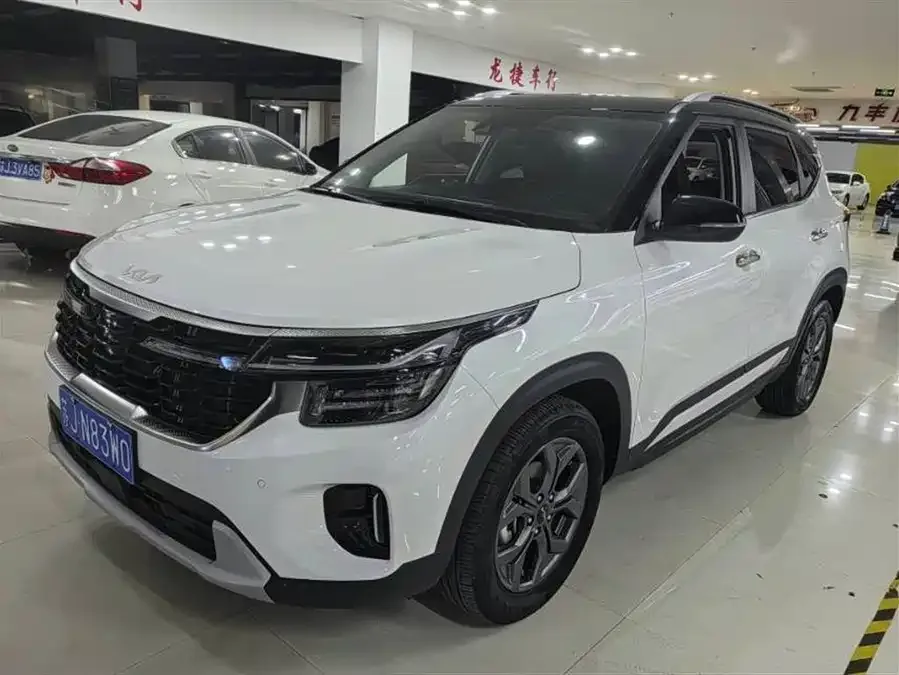 Kia Cyrus (Seltos) 2023 Certus 1.5L CVT Luxury Edition 2023 — фото 1, купить с доставкой в Москву