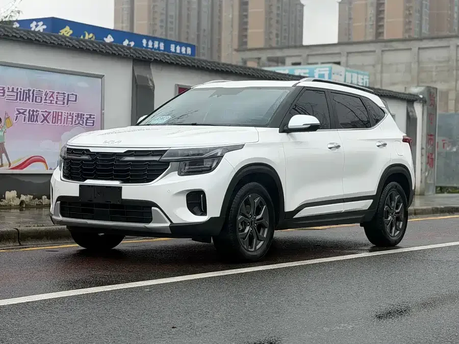 Kia Cyrus (Seltos) 2023 Certus 1.5L CVT Luxury Edition 2023 — фото 1, купить с доставкой в Москву