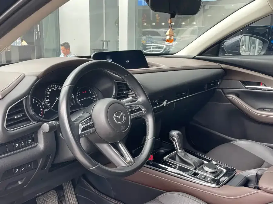 Mazda CX-30 2021 2.0L Automatic Jiayue Edition 2022 — миниатюра 2