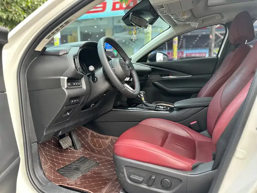 Mazda CX-30 2022 2.0L Automatic Obsidian Edition 2024 — миниатюра 2