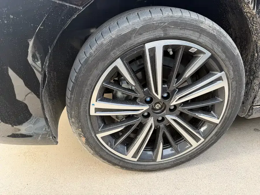 Chery Arrizo 8 PRO Chery Arrizo 8 PRO 2025 1.6T DCT Standard Edition 2025 — миниатюра 2