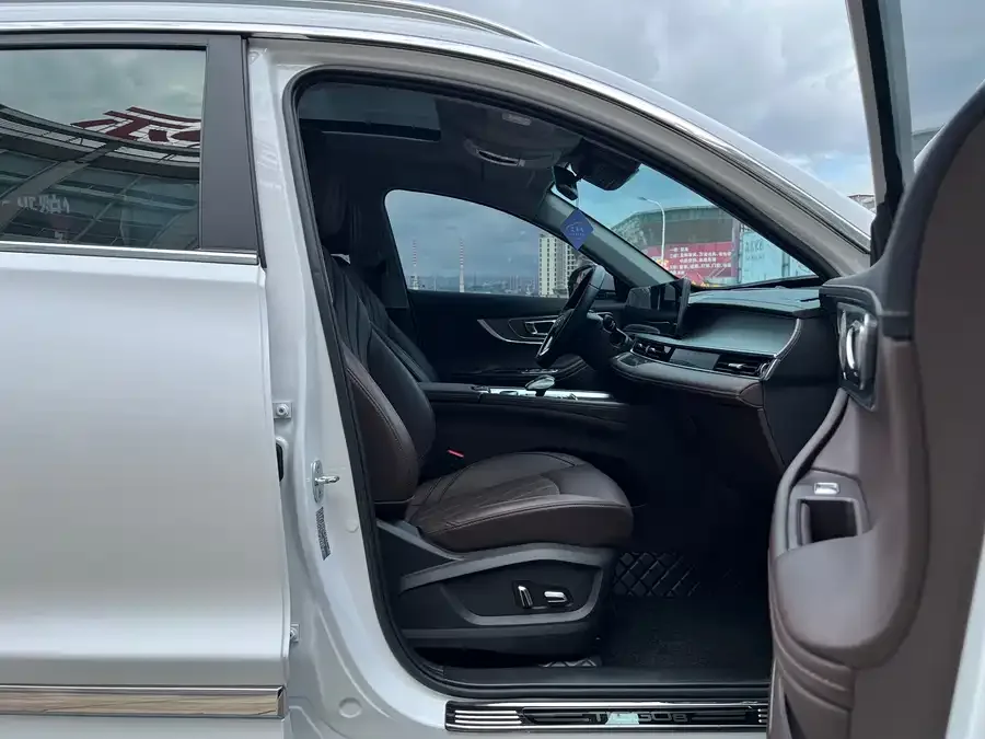 Chery Tiggo 8 PRO Tiggo 8 PRO 2022 390T two-wheel drive vast version 7 seats 2022 — миниатюра 3