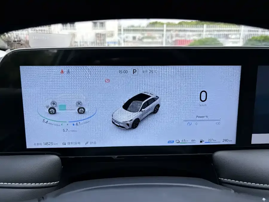 Venucia Big V DD-i Venucia V DD-i 2025 Orca 150km Joyful Tour Edition 2025 — миниатюра 4
