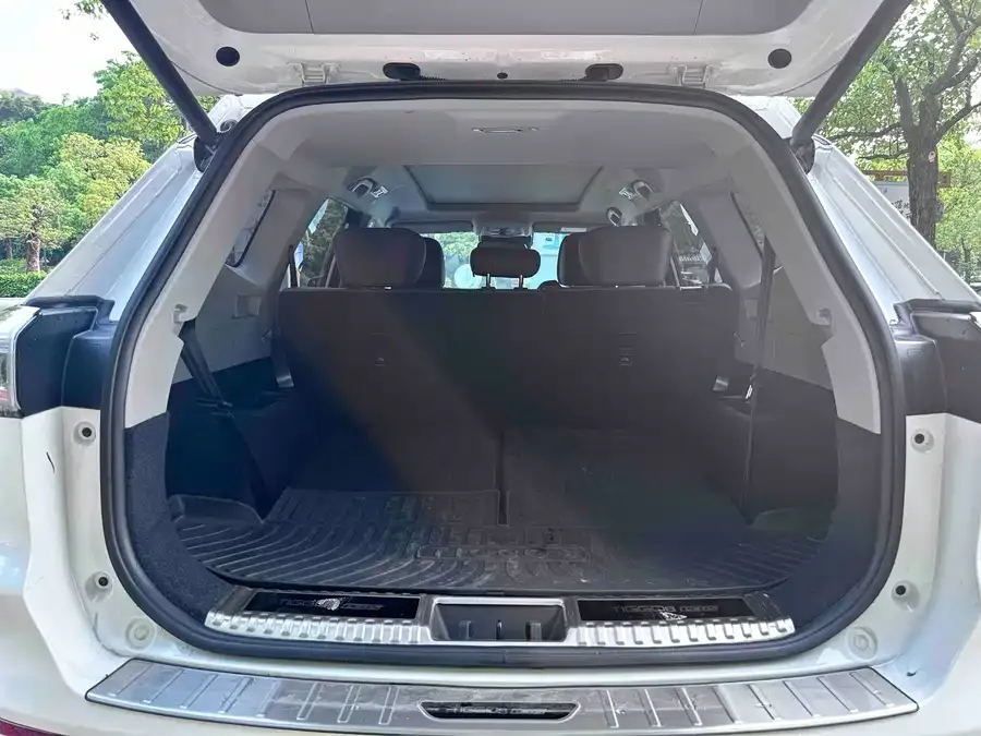 Chery Tiggo 8 PLUS Tiggo 8 PLUS 2024 Champion Edition 390TGDI DCT Heroic Edition 7 Seaters 2024 — миниатюра 4