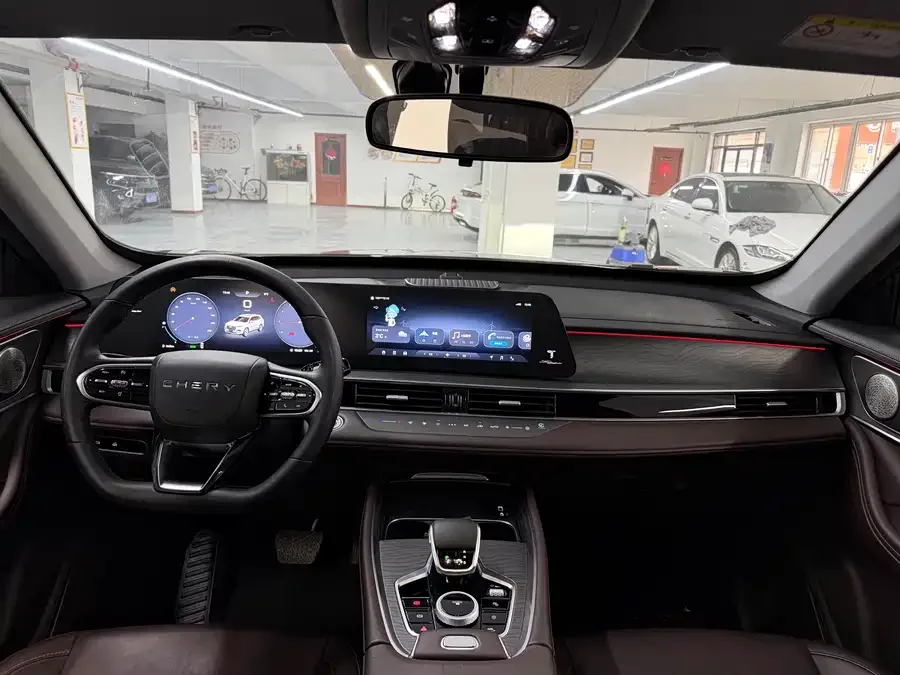 Chery Tiggo 8 PLUS Tiggo 8 PLUS 2024 Champion Edition 290TGDI DCT Luxury Edition 5 Seaters 2023 — миниатюра 4