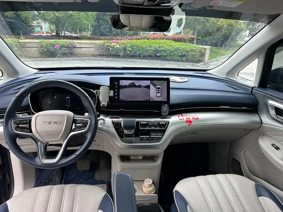 Roewe iMAX8 Roewe iMAX8 2022 400TGI Honor Edition 2022 — миниатюра 4