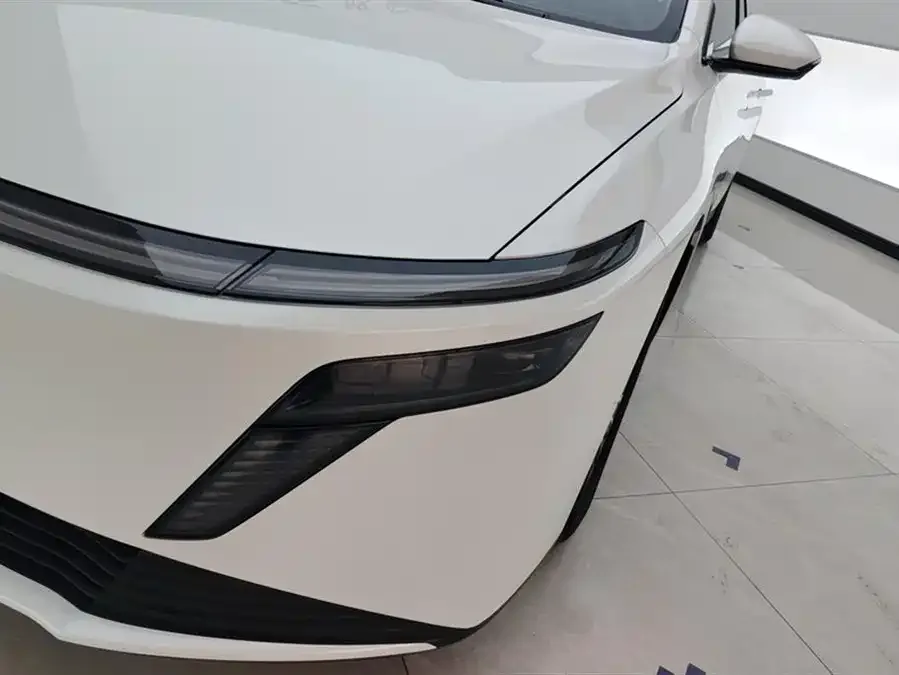 Nissan N6 Nissan N6 2026 180 Max 2026 — миниатюра 2