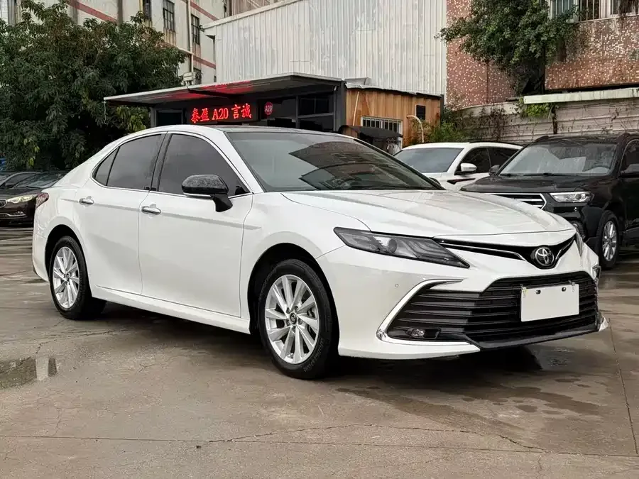 Toyota Camry Camry 2021 2.0G Deluxe Edition 2022 — миниатюра 3