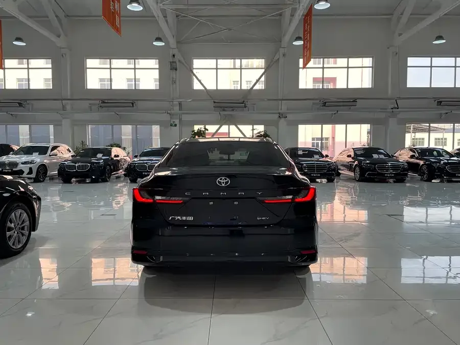 Toyota Camry Camry 2024 2.0GVP Deluxe Edition 2024 — миниатюра 2