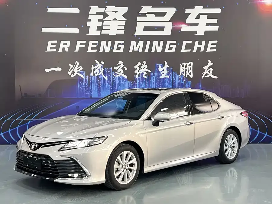 Toyota Camry Camry 2021 2.0G Deluxe Edition 2023 — фото 1, купить с доставкой в Москву