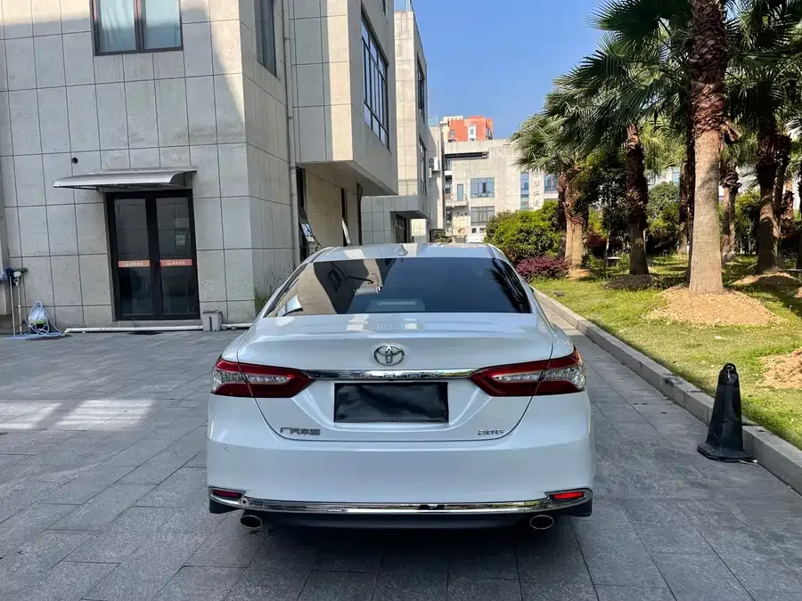 Toyota Camry Camry 2023 2.0G Deluxe Edition 2024 — миниатюра 2