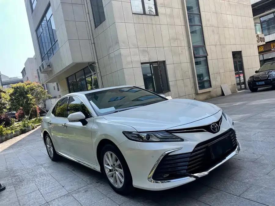 Toyota Camry Camry 2023 2.0G Deluxe Edition 2024 — миниатюра 3