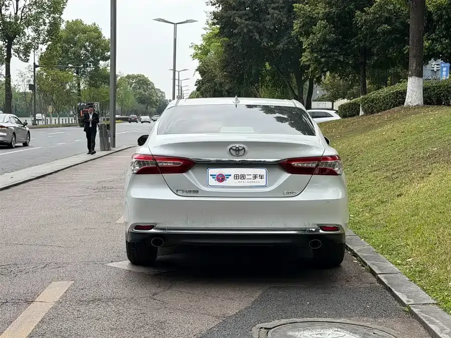 Toyota Camry Camry 2023 2.0G Deluxe Edition 2024 — миниатюра 2