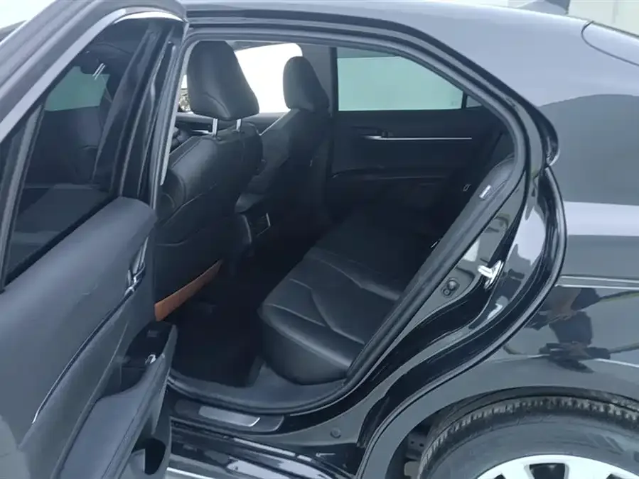 Toyota Camry Camry 2023 2.0G Deluxe Edition 2023 — миниатюра 5