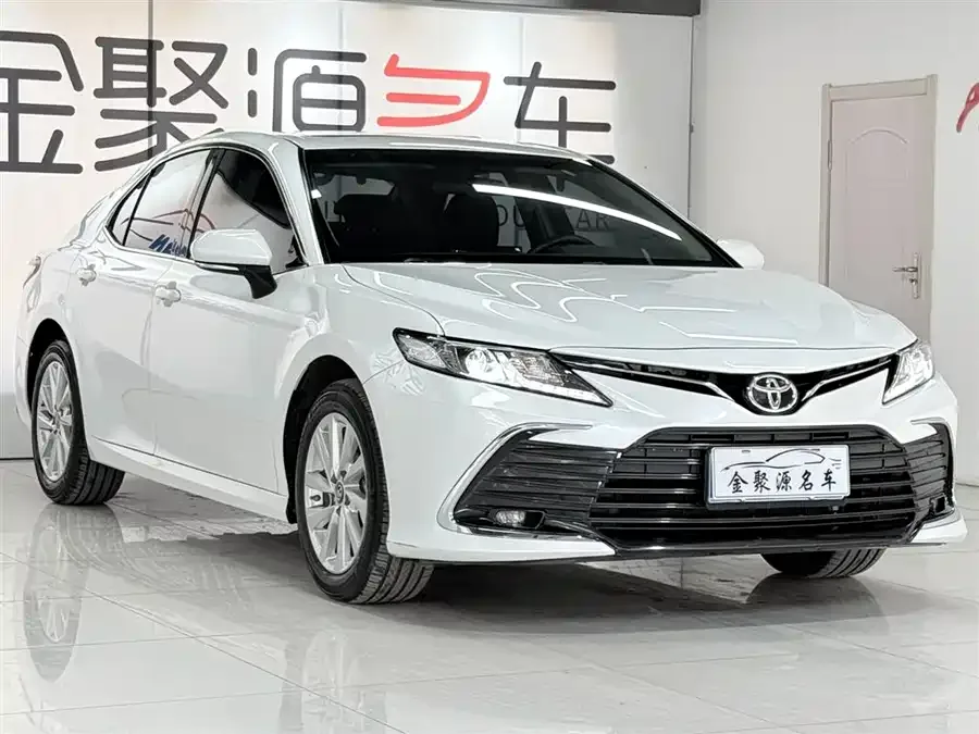 Toyota Camry Camry 2021 2.0G Deluxe Edition 2022 — миниатюра 3