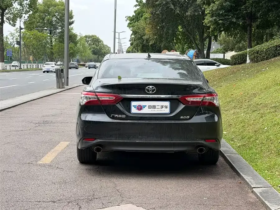 Toyota Camry Camry 2021 2.0G Deluxe Edition 2022 — миниатюра 2