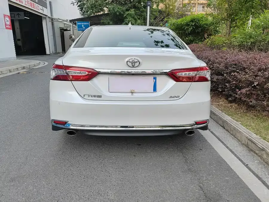 Toyota Camry Camry 2023 2.0G Deluxe Edition 2023 — миниатюра 2