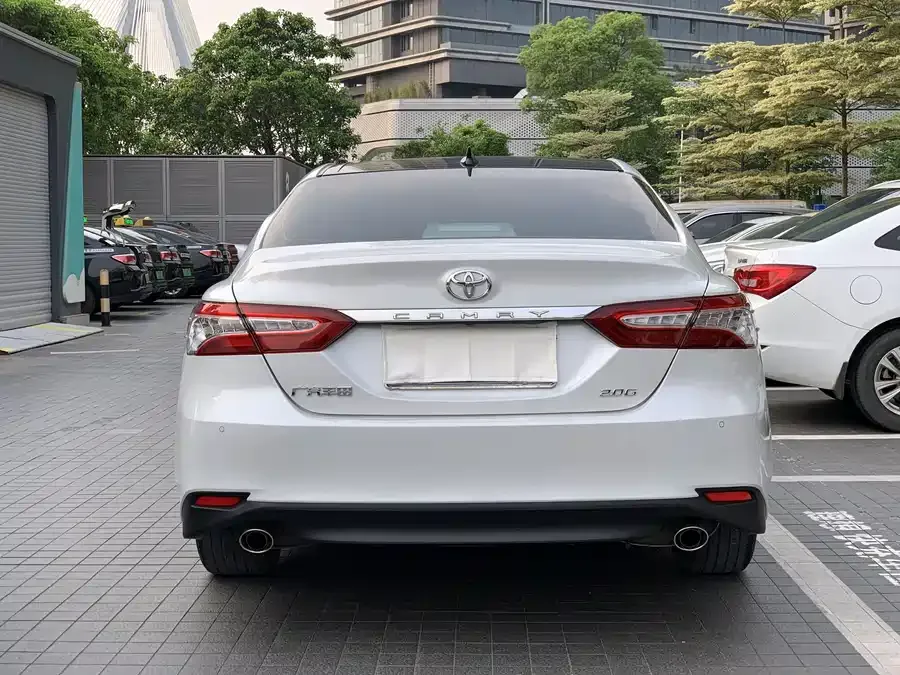 Toyota Camry Camry 2023 2.0G Deluxe Edition 2023 — миниатюра 3