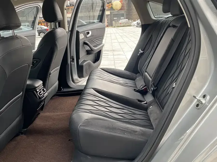 Roewe D7 Roewe D7 2023 EV 510km rear-wheel drive flagship version 2023 — миниатюра 2