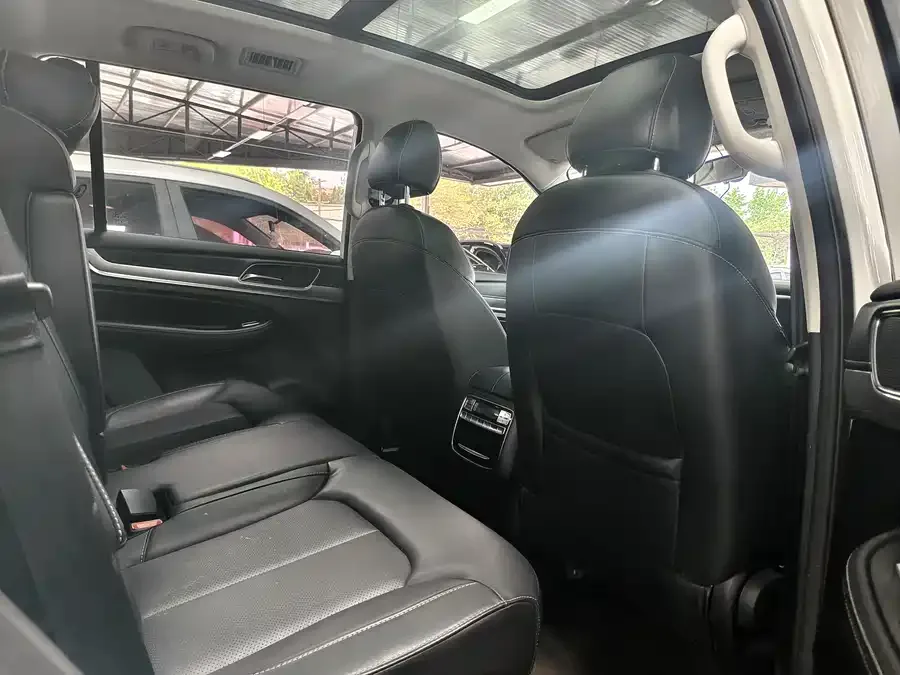 Roewe RX8 Roewe RX8 2019 30T Intelligent Network 2WD Super Flagship Edition 2022 — миниатюра 3