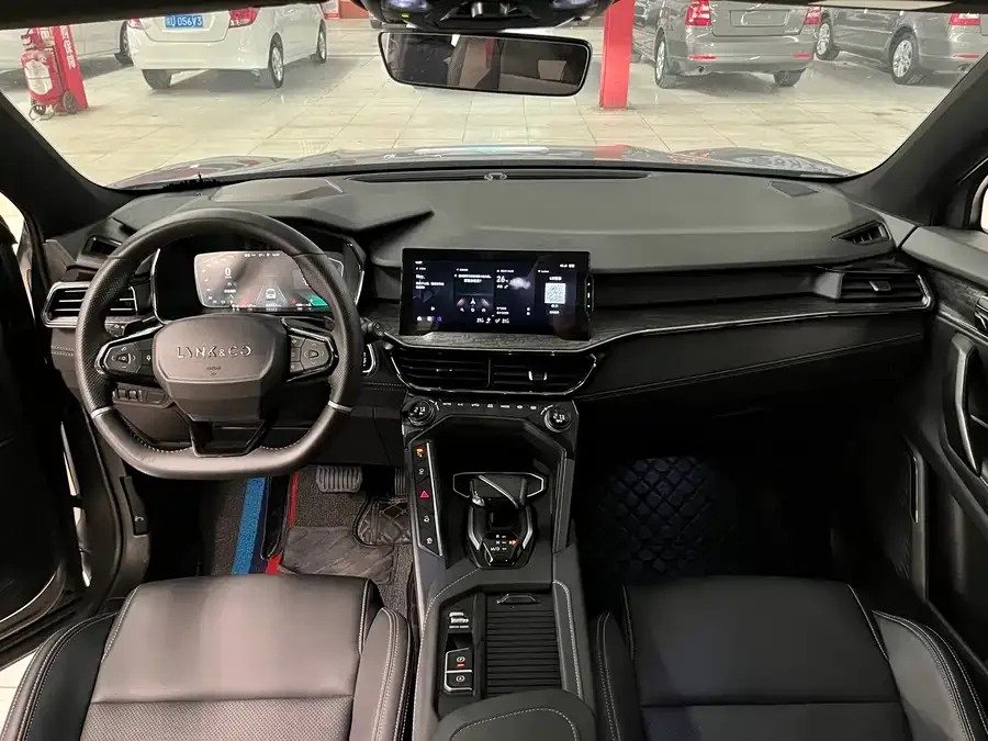 Lynk & Co 06 Lynk & Co 06 2020 1.5T Jin Pro 2022 — миниатюра 3