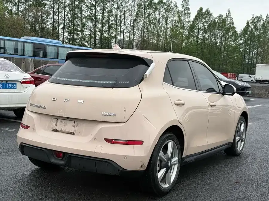 ORA good cat Euler Good Cat 2022 Morandi Edition 400km standard range premium ternary lithium 2022 — миниатюра 2