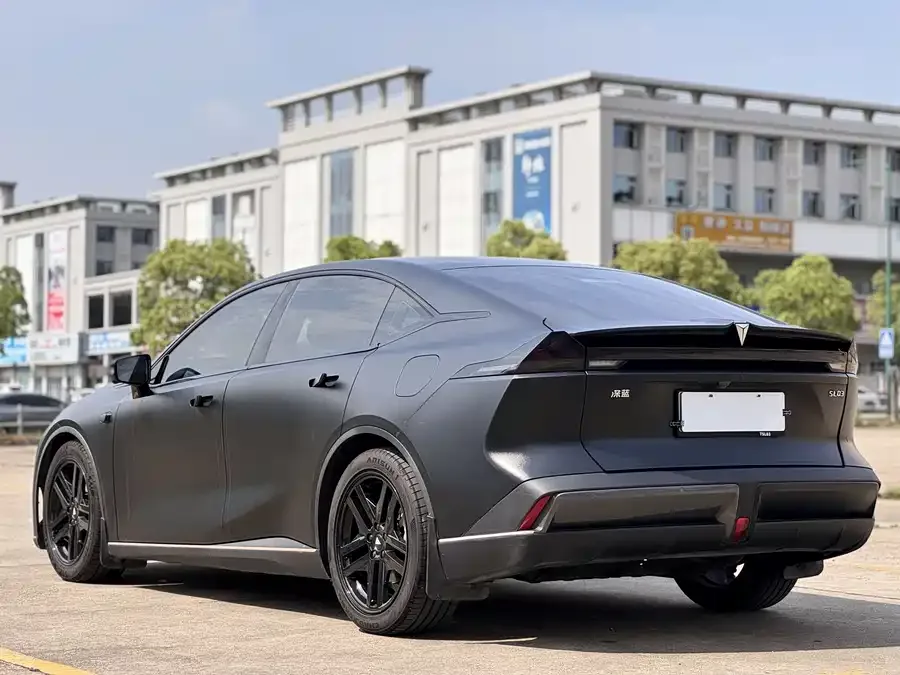 Deepal dark blue SL03 Dark Blue SL03 2022 1.5L 1200 Extended Range Edition 2023 — миниатюра 2