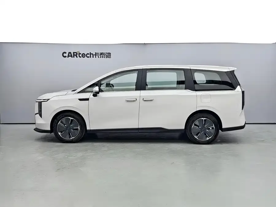 Maxus Dajia 7 Dajia 7 2024 facelift super hybrid long-range version Yuexiang version 2025 — миниатюра 3